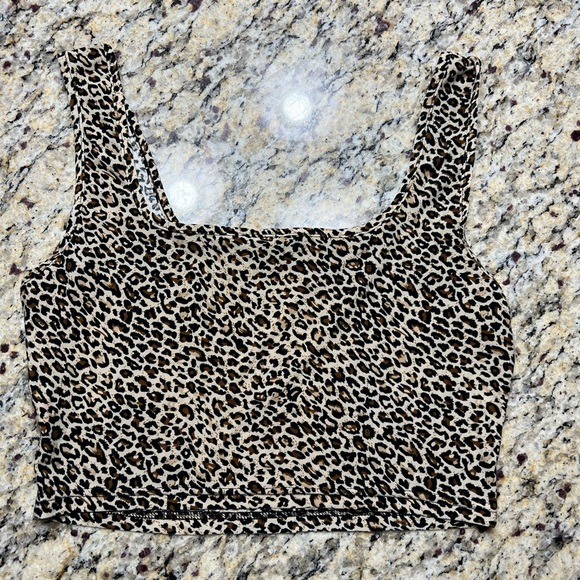 SHEIN Tops - SHEIN Leopard Print Crop Top